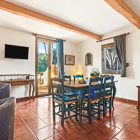 Villa 28 Maria Levy's *