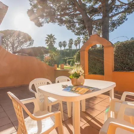 28 Maria Levy's * Saint-Tropez