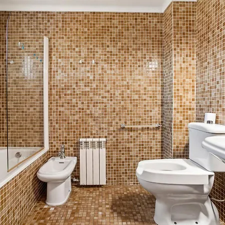 28 Maria Levy's Saint-Tropez