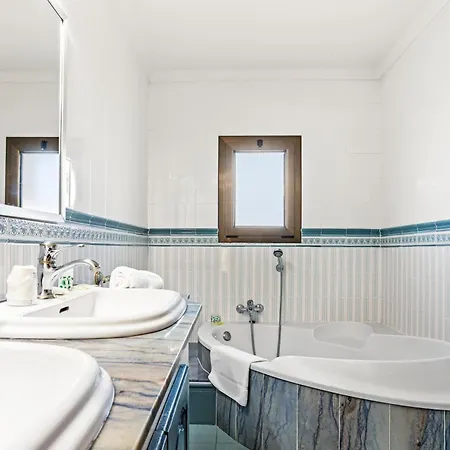 28 Maria Levy's Villa