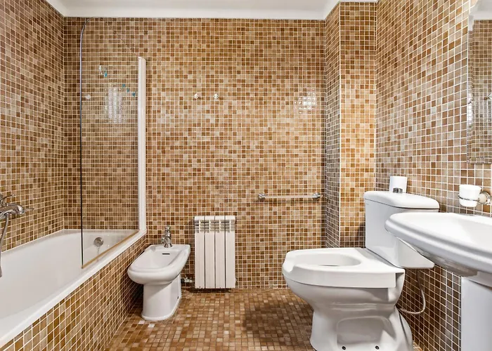 28 Maria Levy's Saint-Tropez